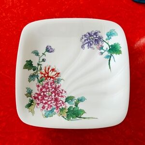 Vintage Toyo Chrysanthemum Decorative Plate
